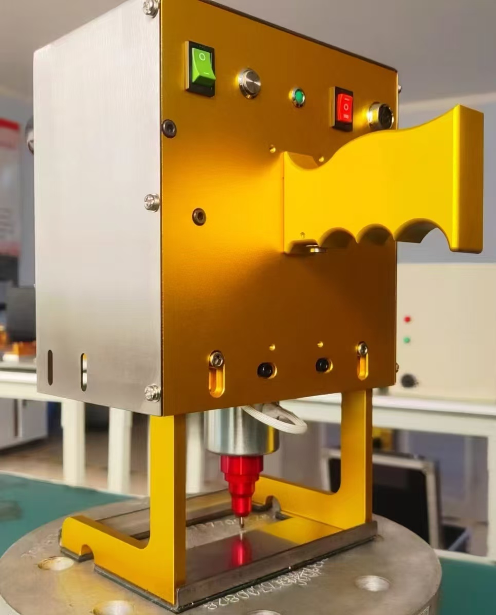 Meaisín greanta leictreach boise, meaisín greanta miotail ar fheadán cruach